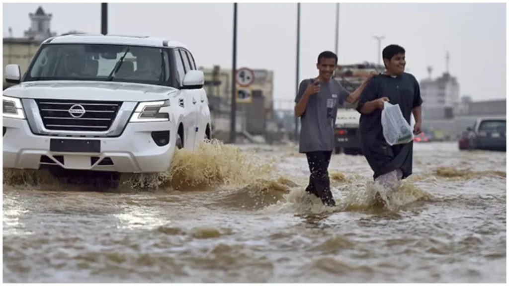 Saudi heavy rain alert