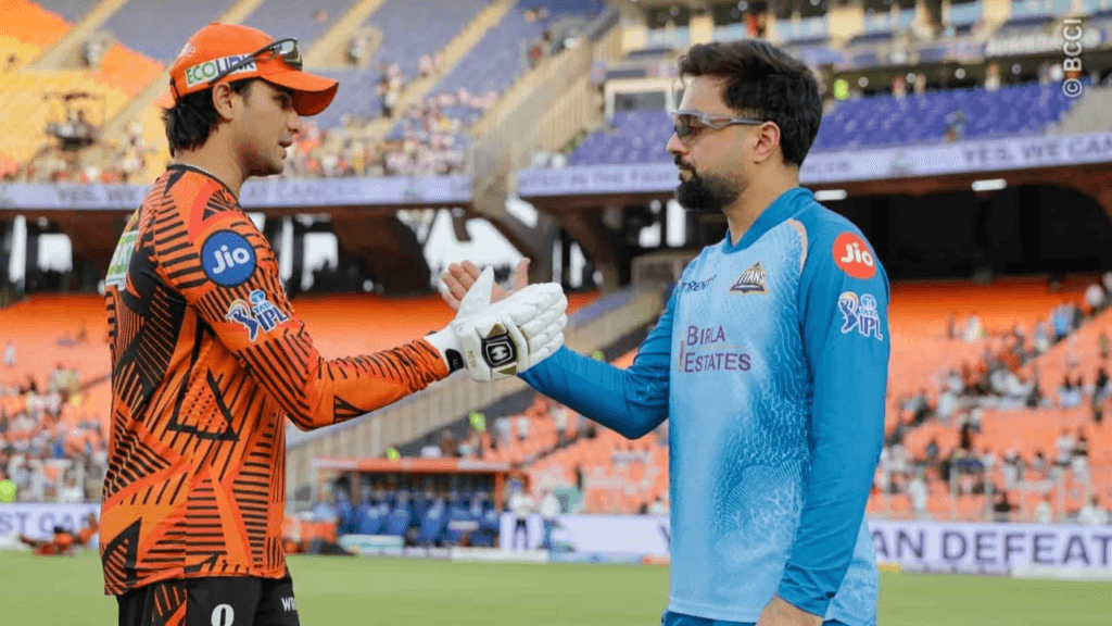 Shubman Gill and Pat Cummins shaking hands GT vs SRH 2026 IPL match