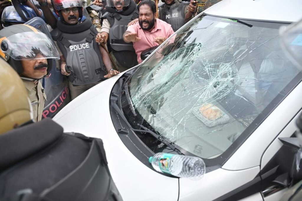 ED raid on Pinarayi Vijayan's residence protest