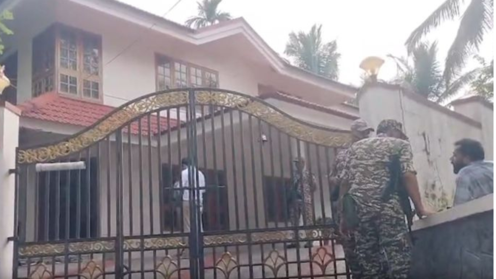 ED raid on Pinarayi Vijayan's residence protest
