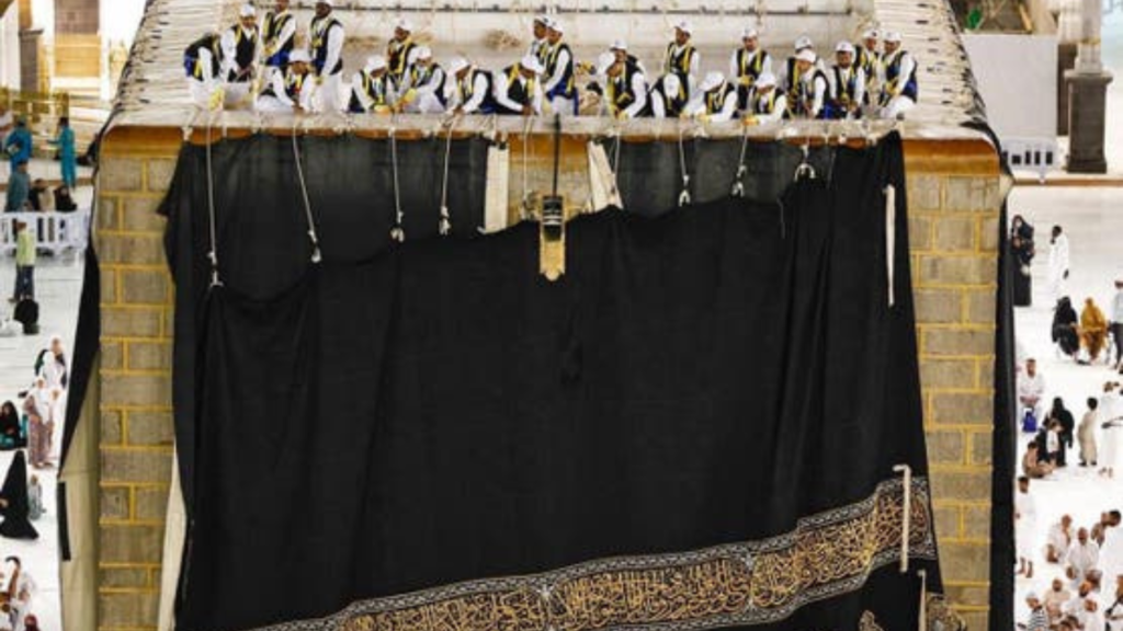 Kaaba Kiswa Changed