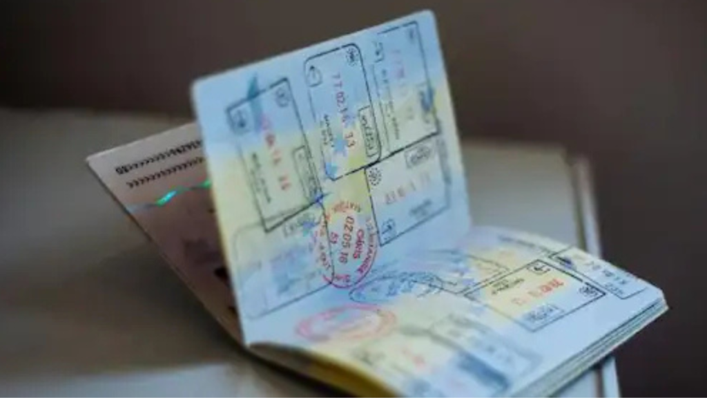 Qatar residence permit cancellation grace period