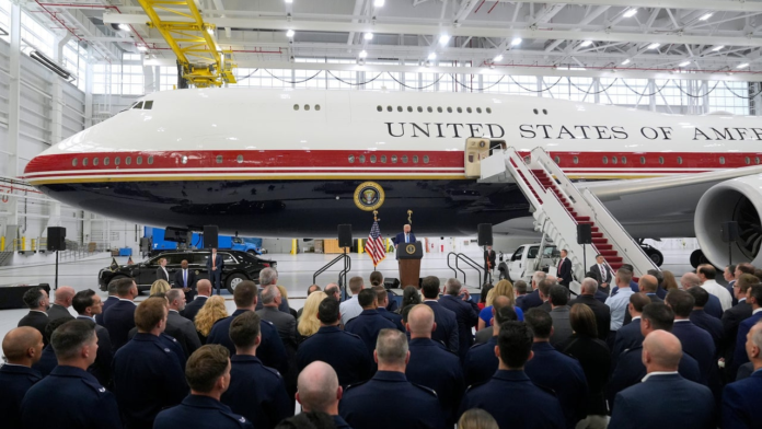 Donald Trump Qatar Plane Gift