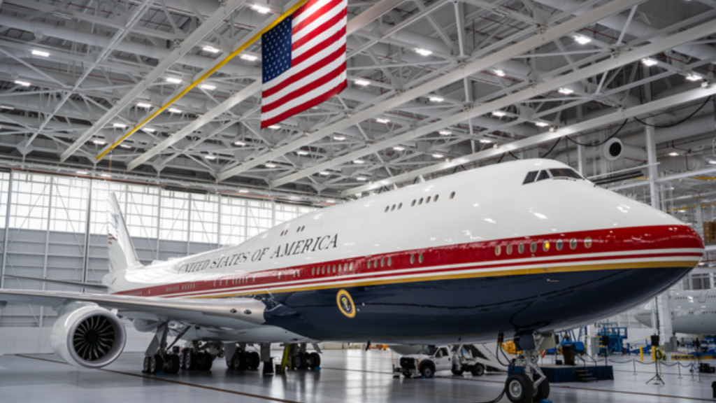 Donald Trump Qatar Plane Gift