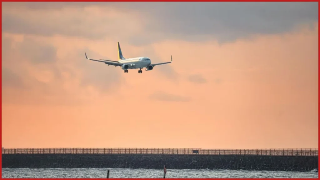 Gulf Summer Flight Cuts
