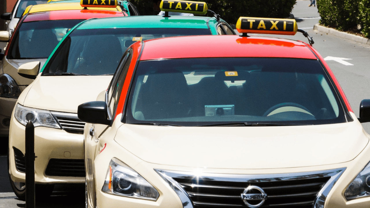 Bahrain to Saudi Arabia taxi service